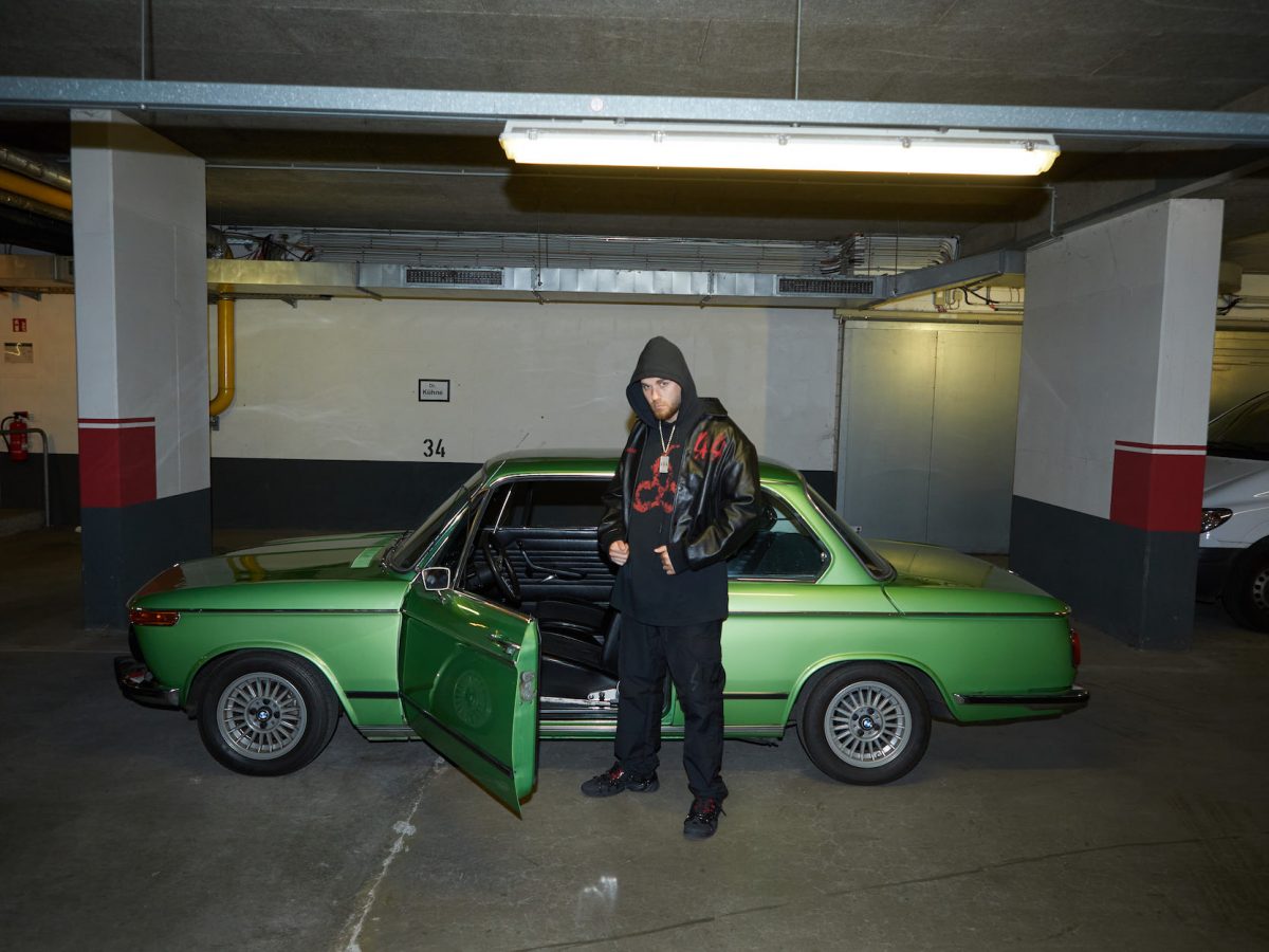 Interview Motion People